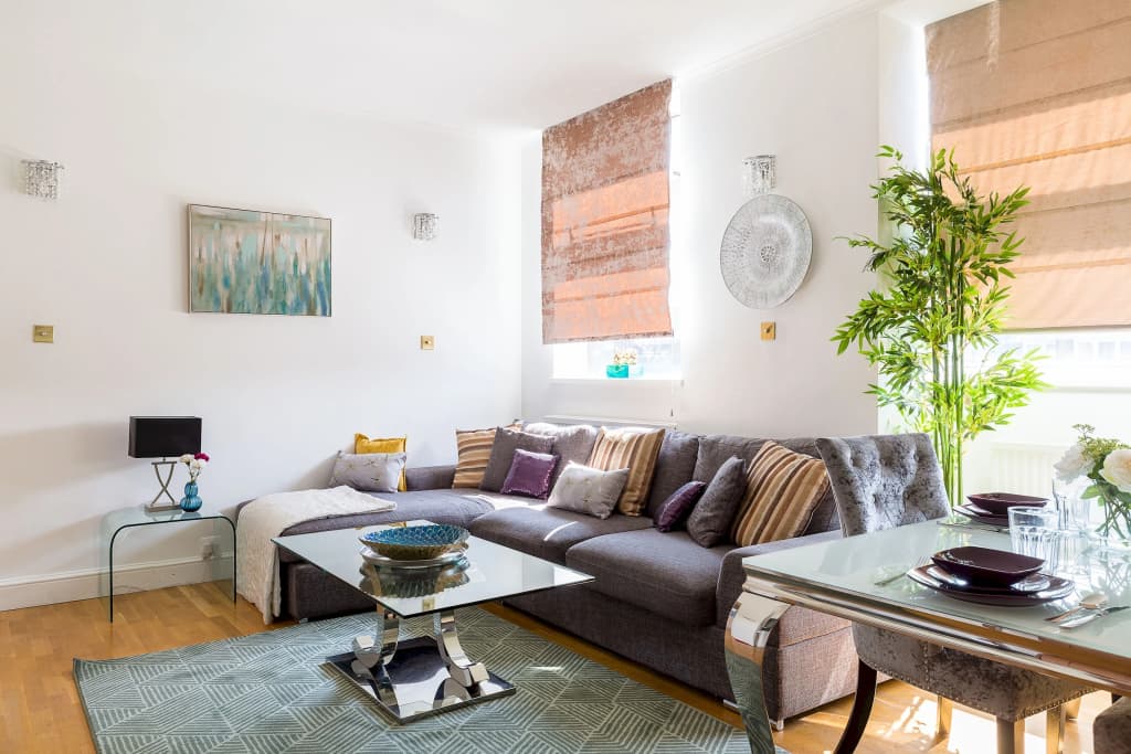 Designer 2-bed 2-bath Behind Selfridges - main photo