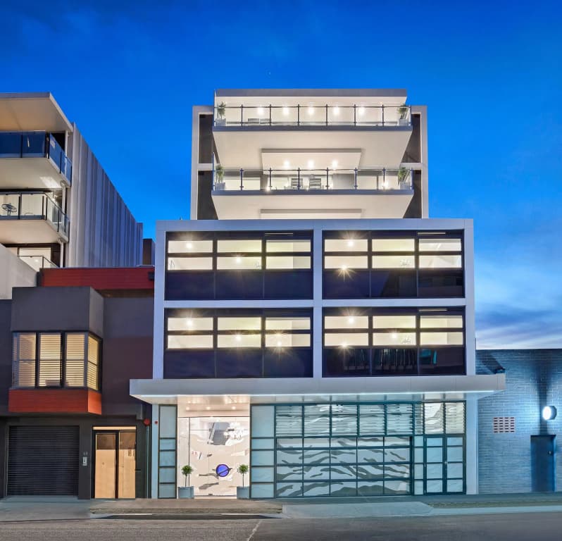 The Hamptons Apartments - Port Melbourne - photo 1