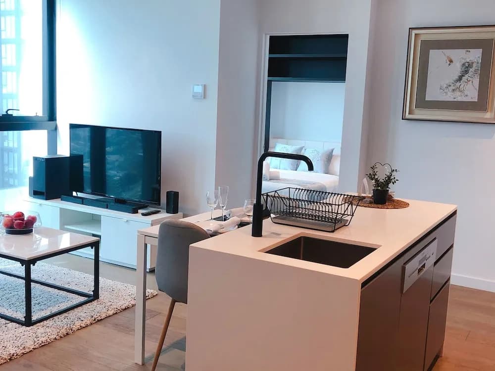 Melbourne CBD Victoria One Apartment - photo 3