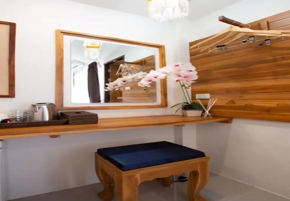 Anumat Premium Budget Hotel - photo 15