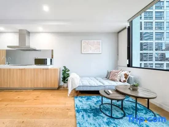 Brilliant 1B1B Skyline View Apt @CBD - photo 2