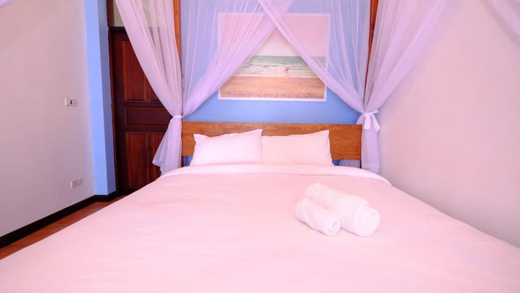 Baan Jai Dee Beach Front Hotel - photo 3