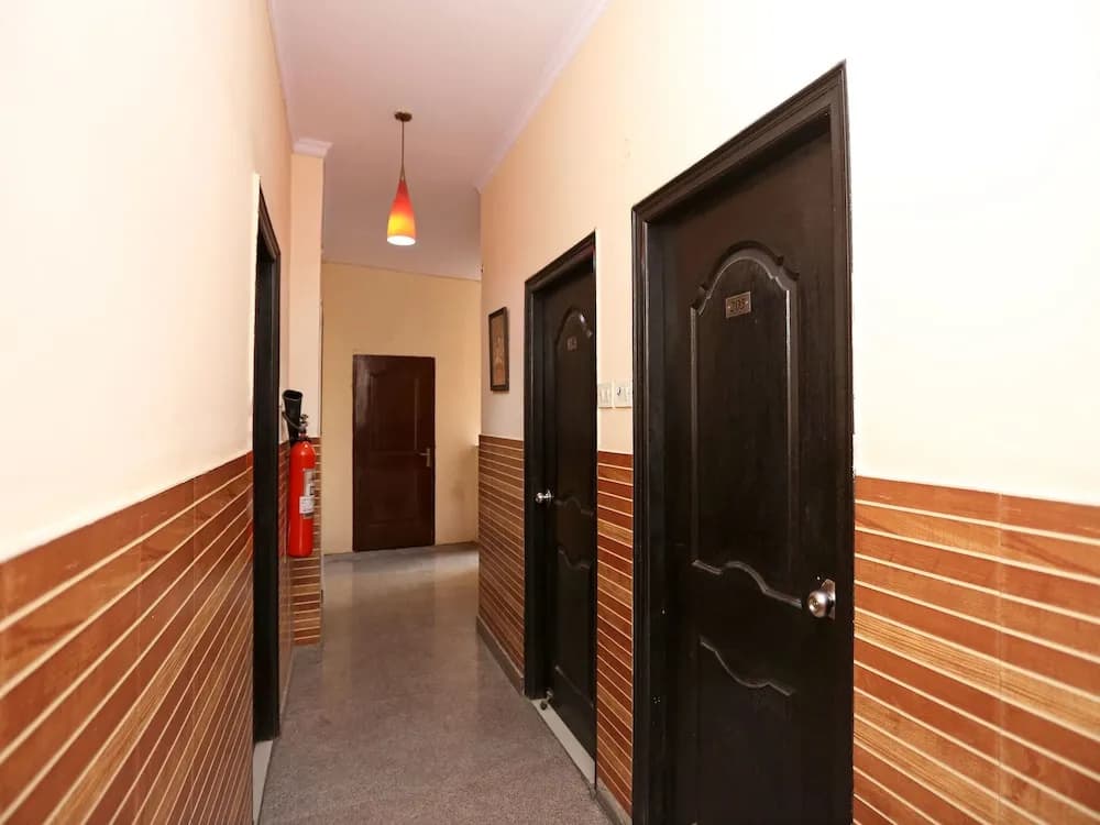 OYO Flagship 14164 Satwah 29 - photo 11