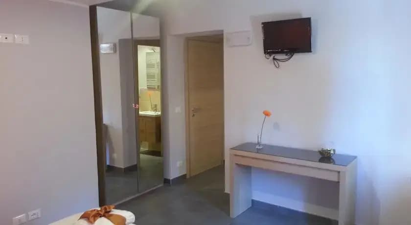 Gemini House - photo 1
