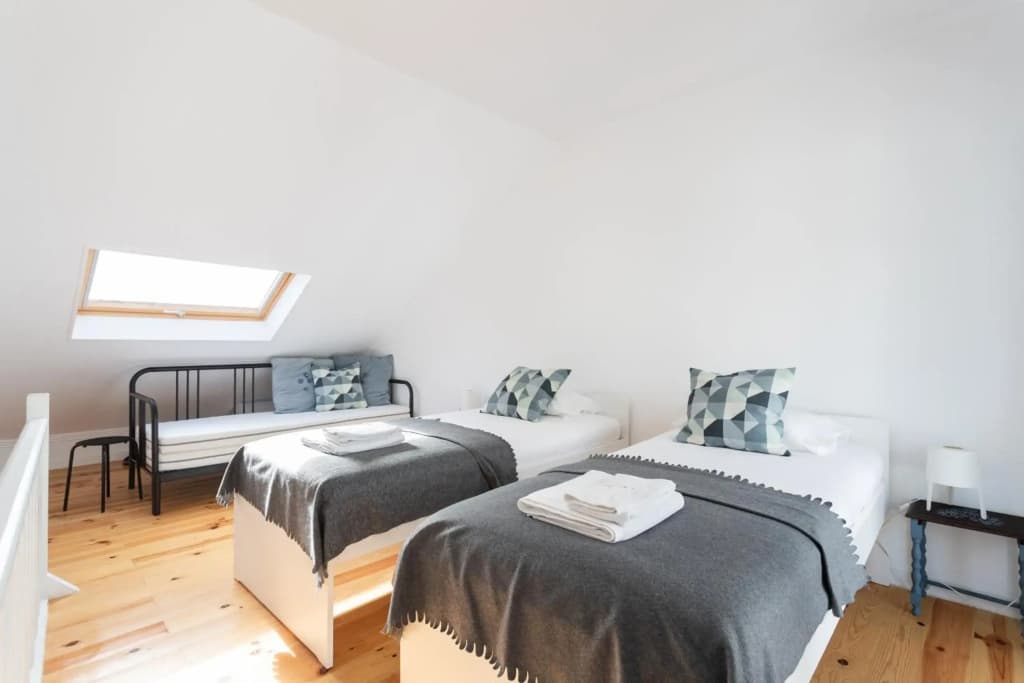 FLH Mouraria Charming Flat III - photo 4