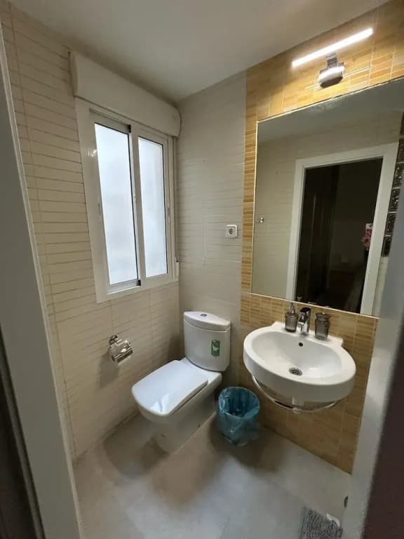 Habitaciones en Embajadores - photo 9
