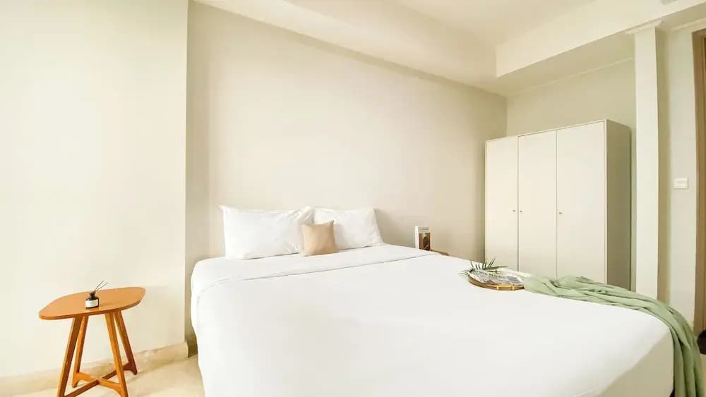 Cozy And Best Location 1Br Gold Coast Apartment - photo 5