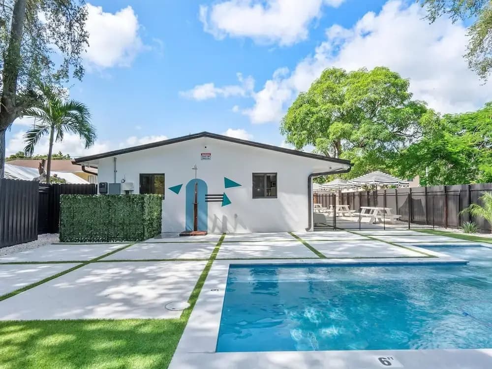 Fresh Modern With Pool Oasis - photo 12