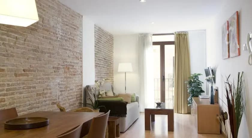 BCN House Apartments - photo 5