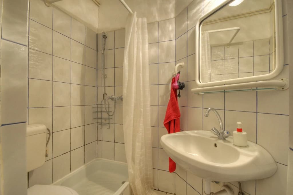 Opera Guesthouse & apartments - photo 9