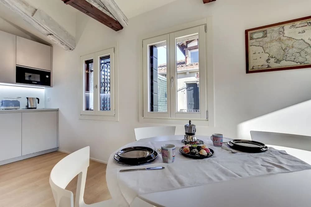 Venice Skyline View Sudio Apartment - photo 13
