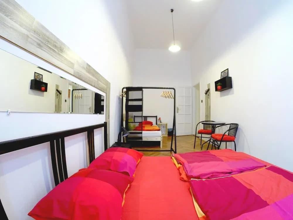 Friends Hostel and Apartments Budapest - photo 5