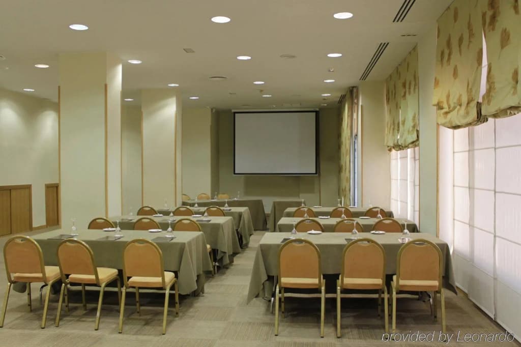 Hotel Acta Piramides - photo 13