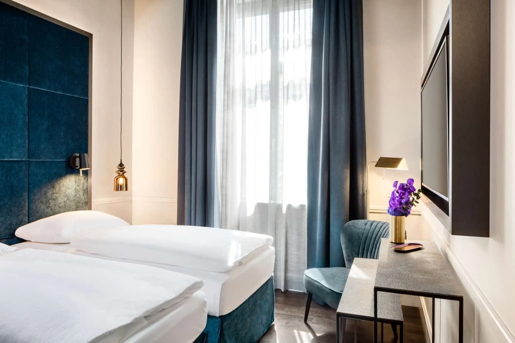 Hotel AMO by AMANO Friedrichstraße - photo 4