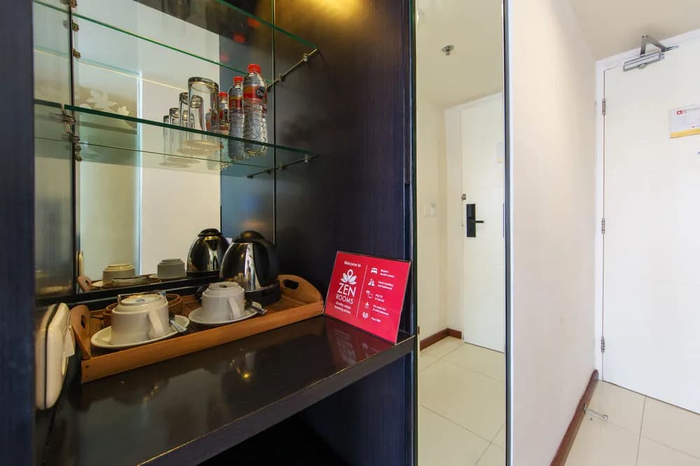 ZenRooms Kuta Jerman Beach - photo 8