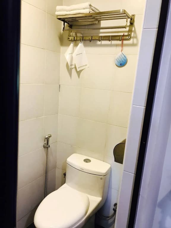 OYO 383 V3 Hotel Nusajaya - photo 10