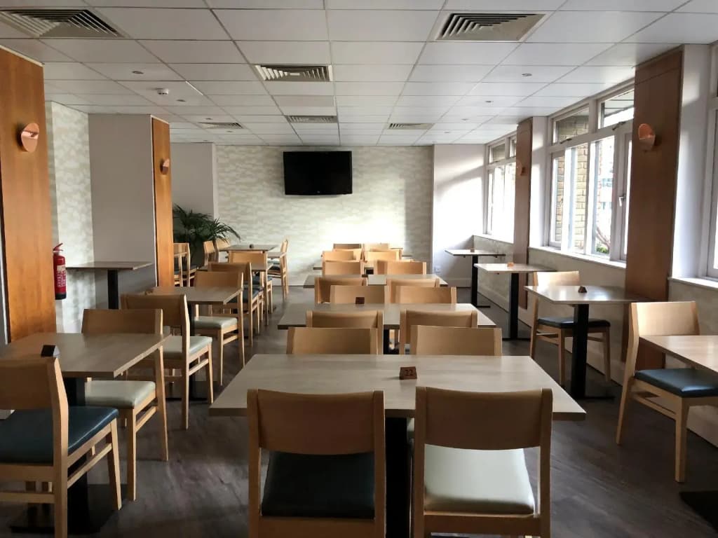 Waterloo Hub Hotel & Suites - photo 13