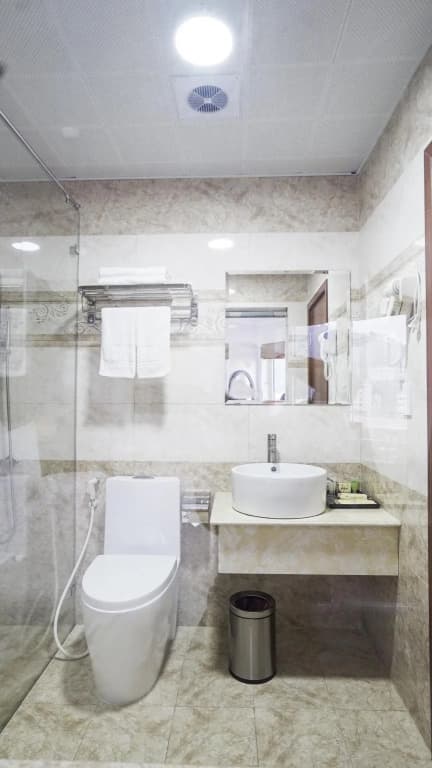 SeaStar Hotel Ha Long - photo 8