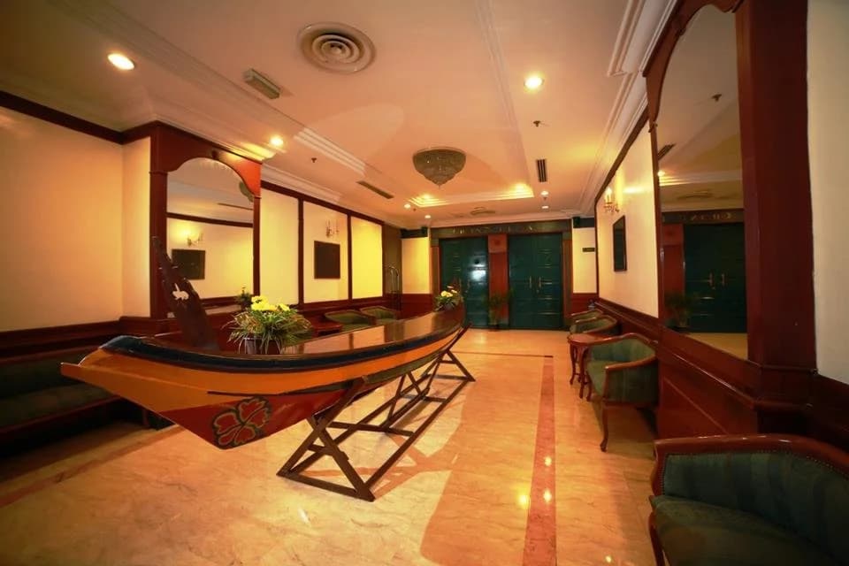 New Pacific Hotel - photo 9