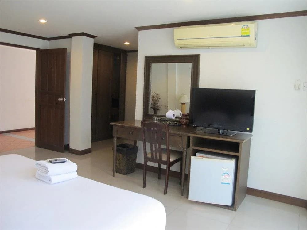 OYO 285 The Modern Place - photo 18