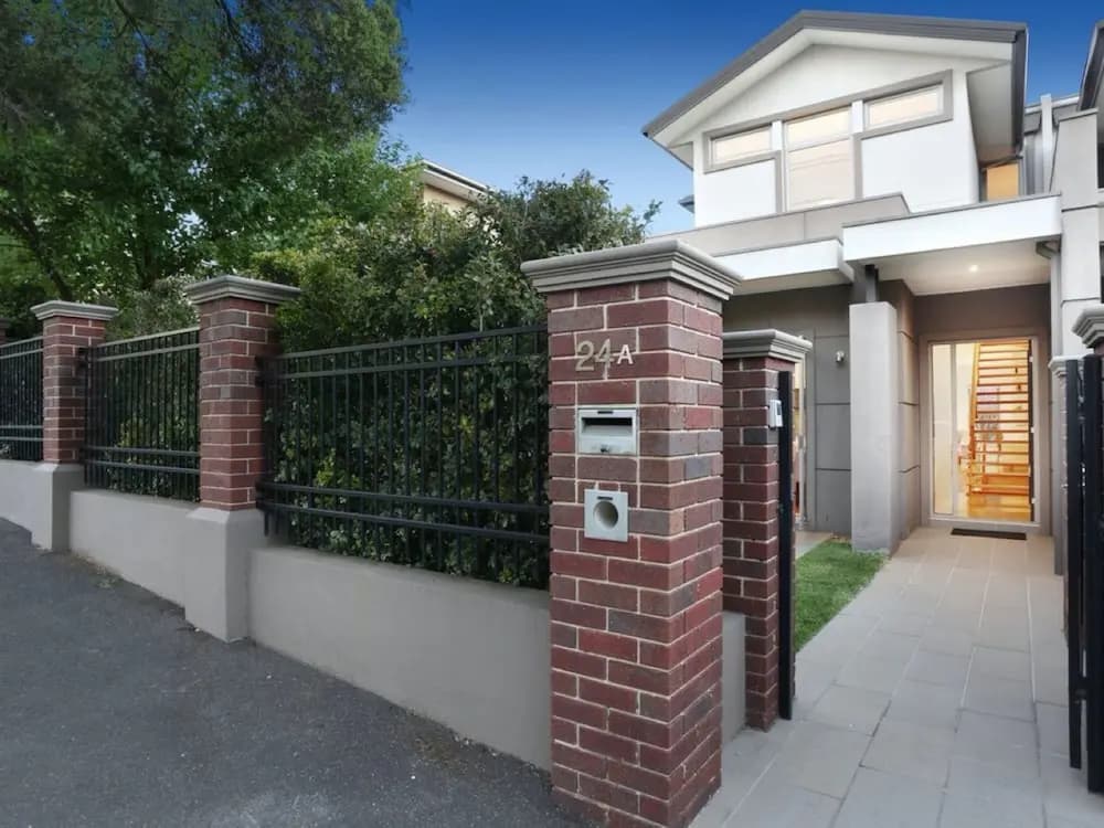 Kew Luxurious Townhouse - main photo