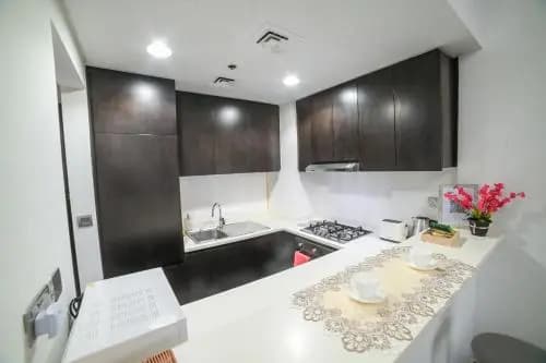 Luton Vacation Homes - Damac Maison Studio, Canal View - photo 15