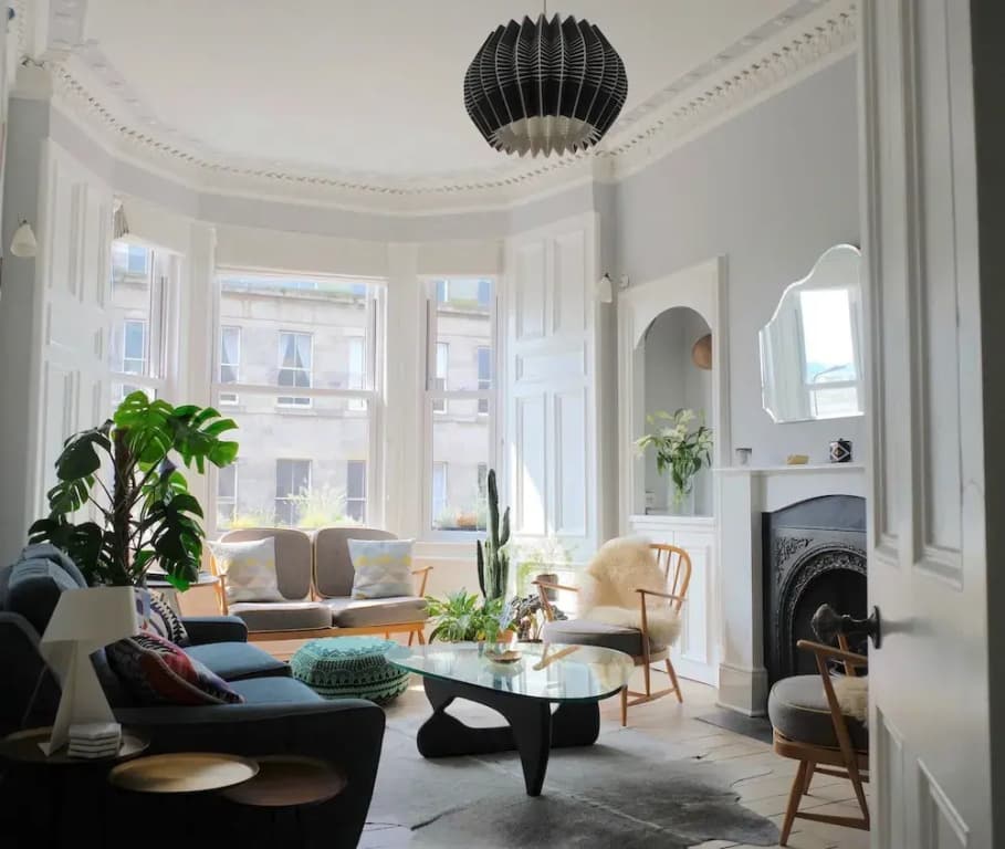 Scandi-style 1 Bedroom City Centre Apartment - photo 9