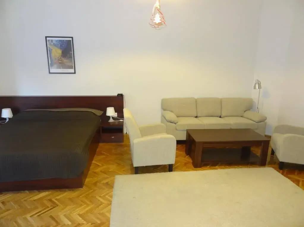 Five Season's Apartment - photo 5