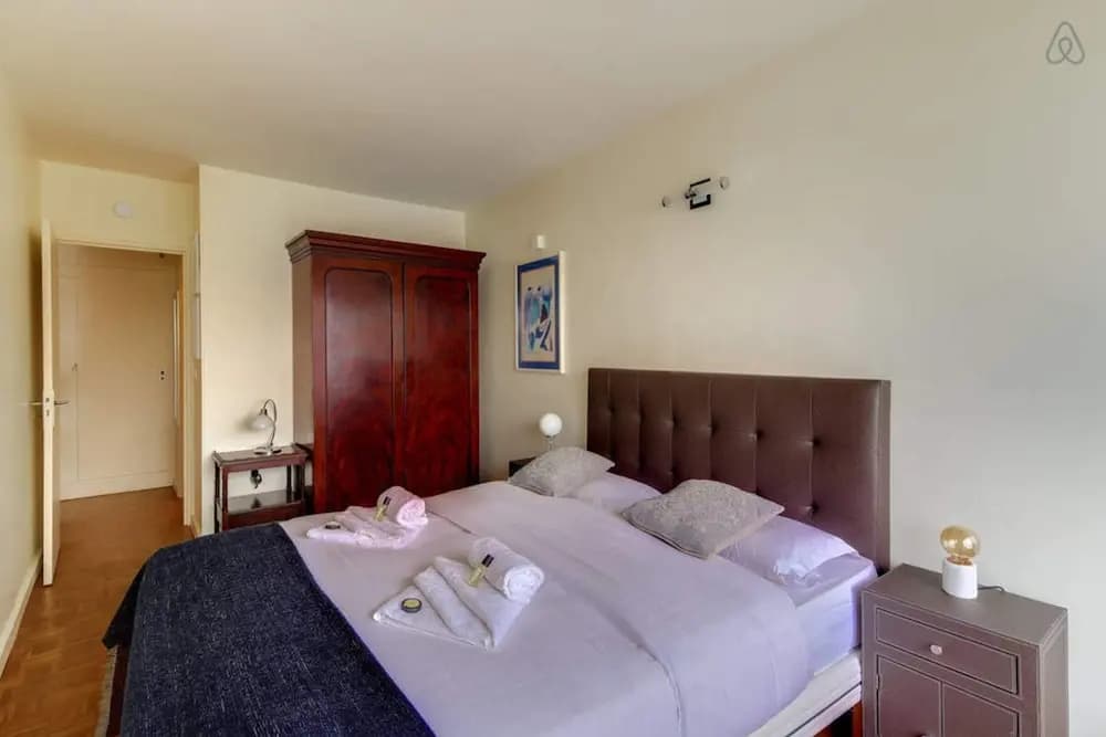 Spacious Apartment Near Exhibition Park - photo 5
