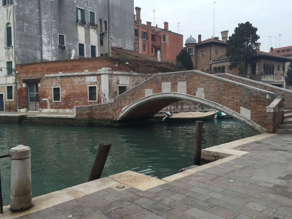Venice Resorts Guest House - photo 12