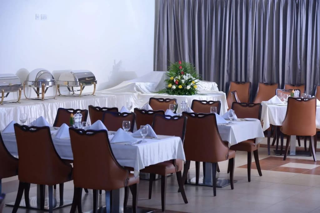 Al Madina Suites Doha - photo 17
