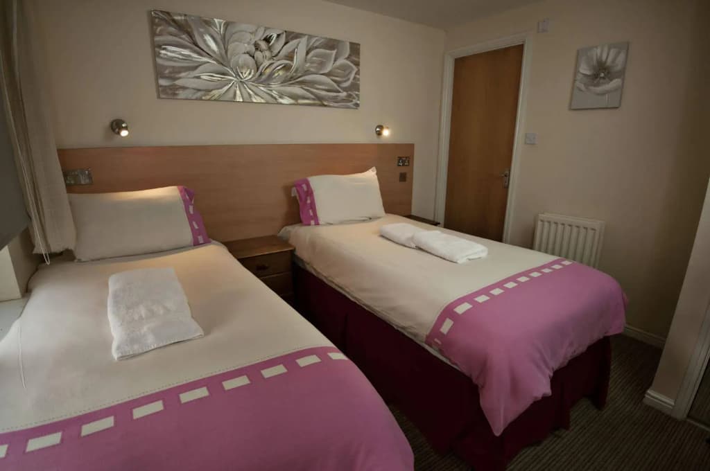 Lochend Serviced Apartments - photo 2