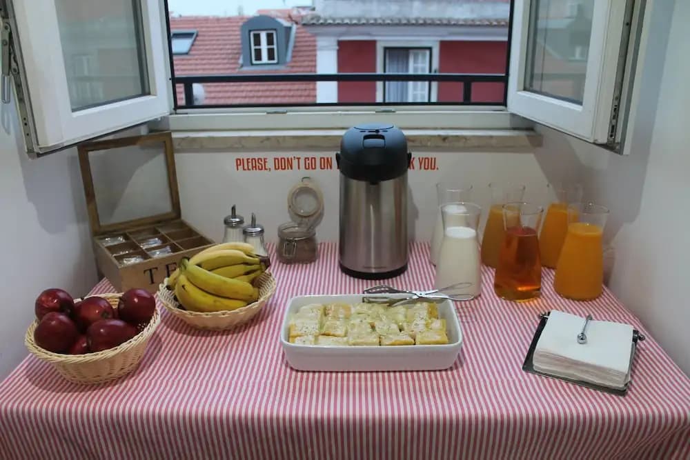 Inn Possible Lisbon Hostel - photo 14
