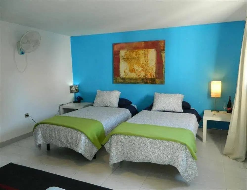 Barcelona Nice & Cozy B&B - photo 3