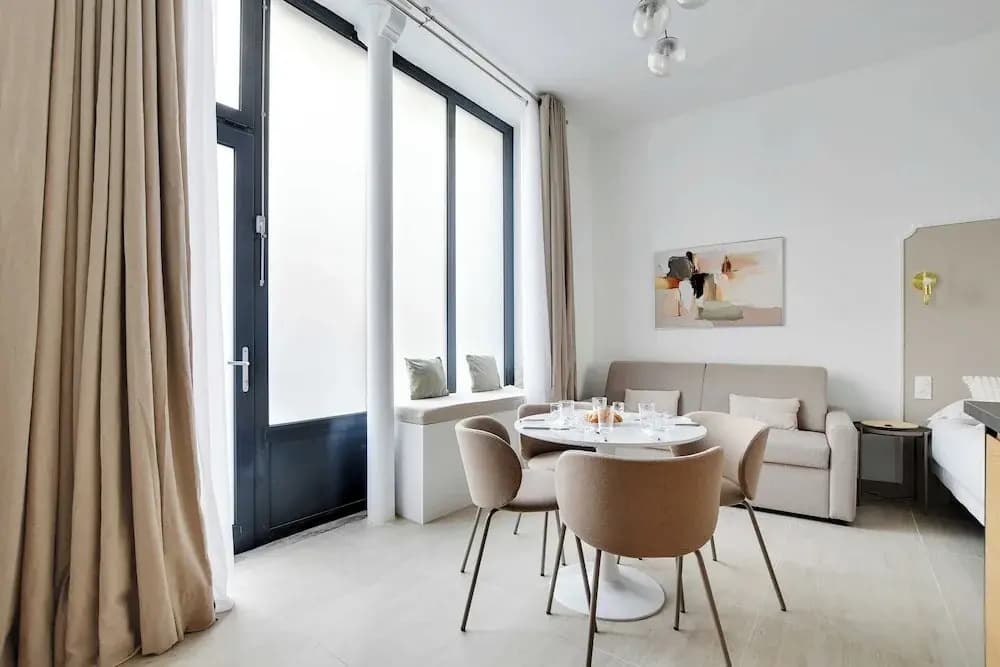 Studio Moderne - AC- 4P- Champ-de-mars - photo 8