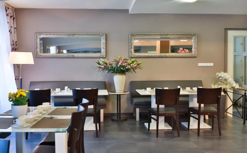 Hotel Elysee - photo 19