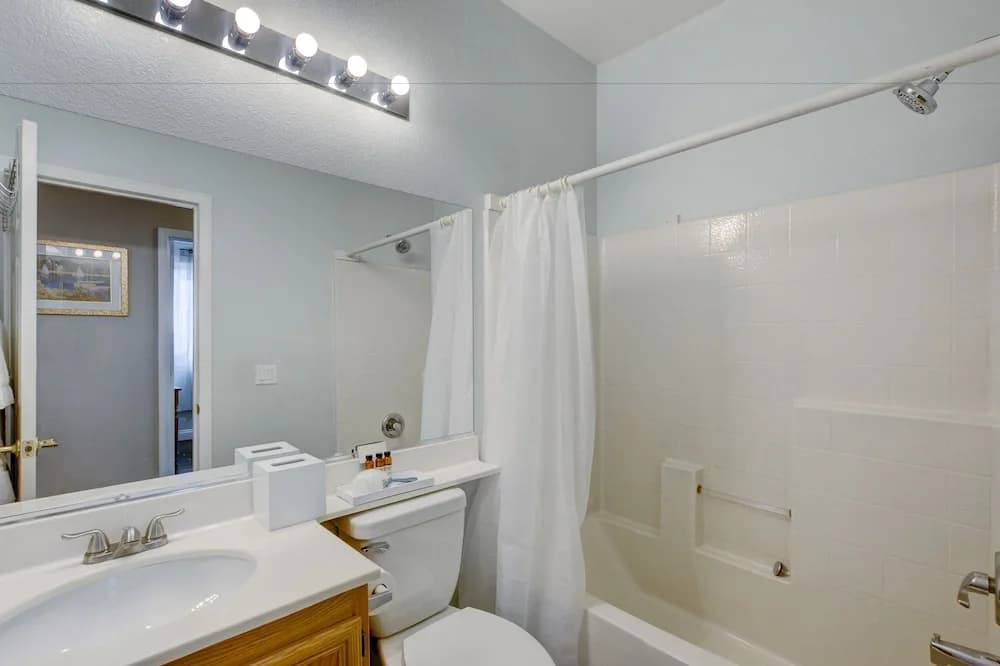 Luxurious 3BR 10min to Las Vegas Strip - photo 9