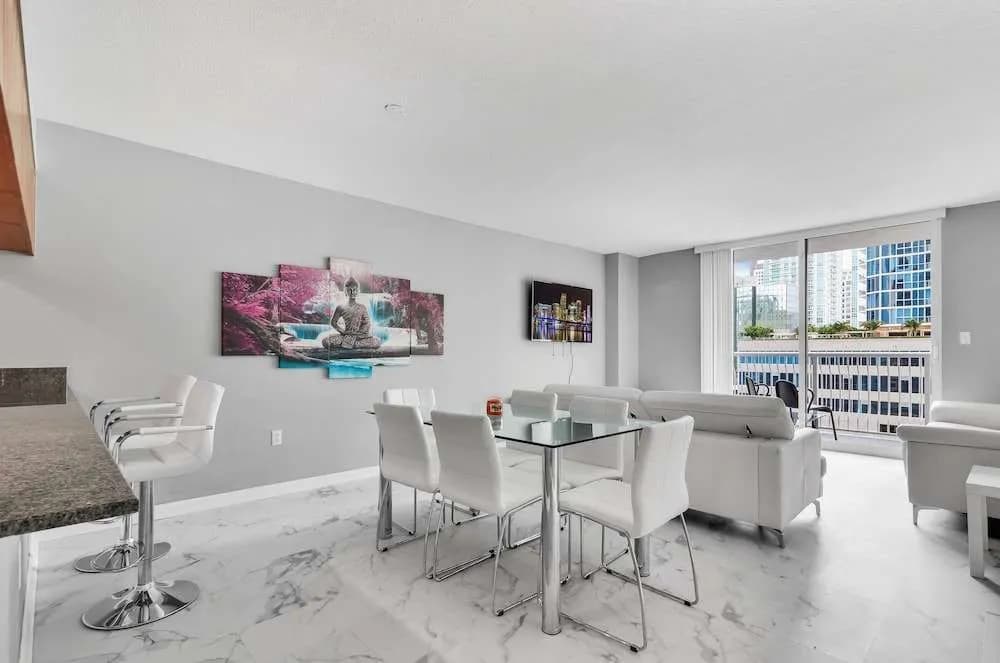 The Club at Brickell Bay Luxury Suites - photo 30