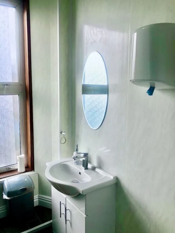 Dalry Guesthouse - photo 8