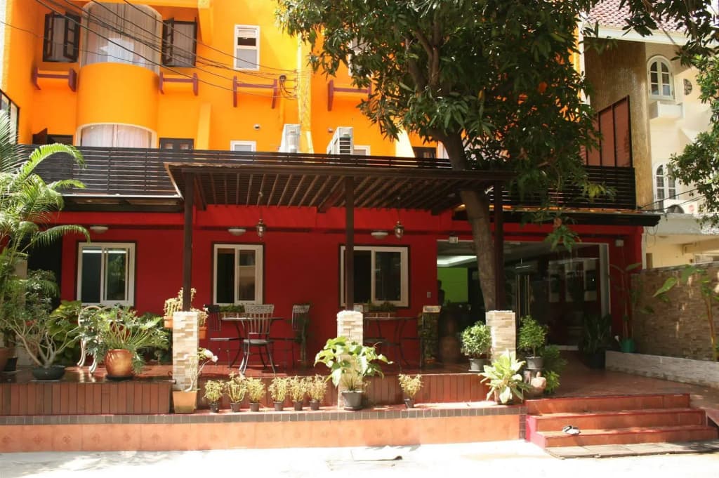 Oasis Inn Bangkok - photo 1