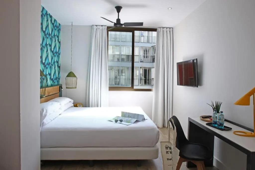 Hotel Chic&basic Lemon Barcelona - photo 6