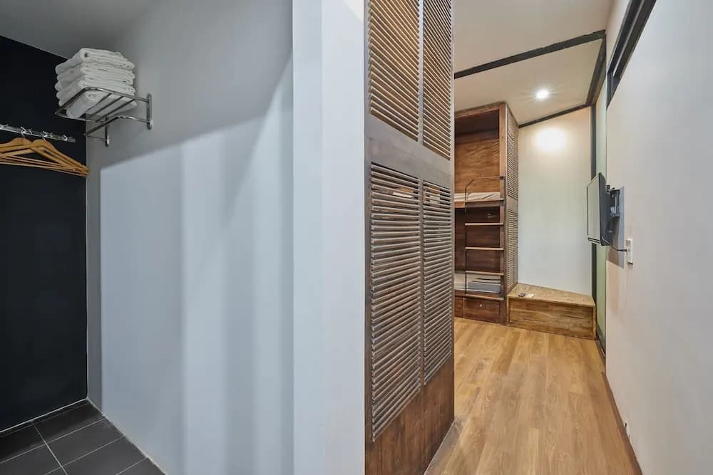 The Garden Capsule Hotel - photo 10