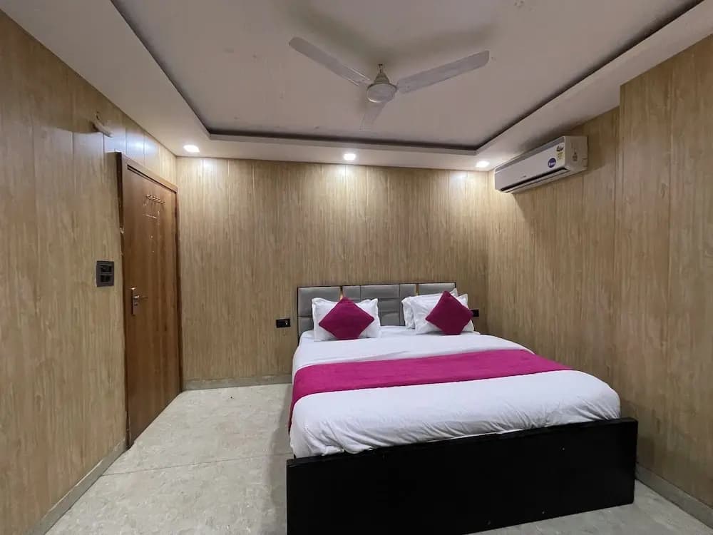 Hotel Heaven  Pacific Mall Subhash Nagar - photo 30