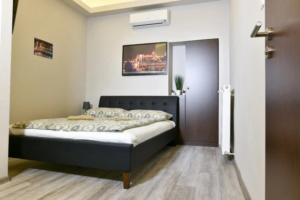 Corvin Point Rooms and Apartments - photo 6