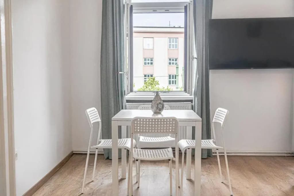 Pleasing 2BR Apt. AKH-Perfect for Groups - photo 6