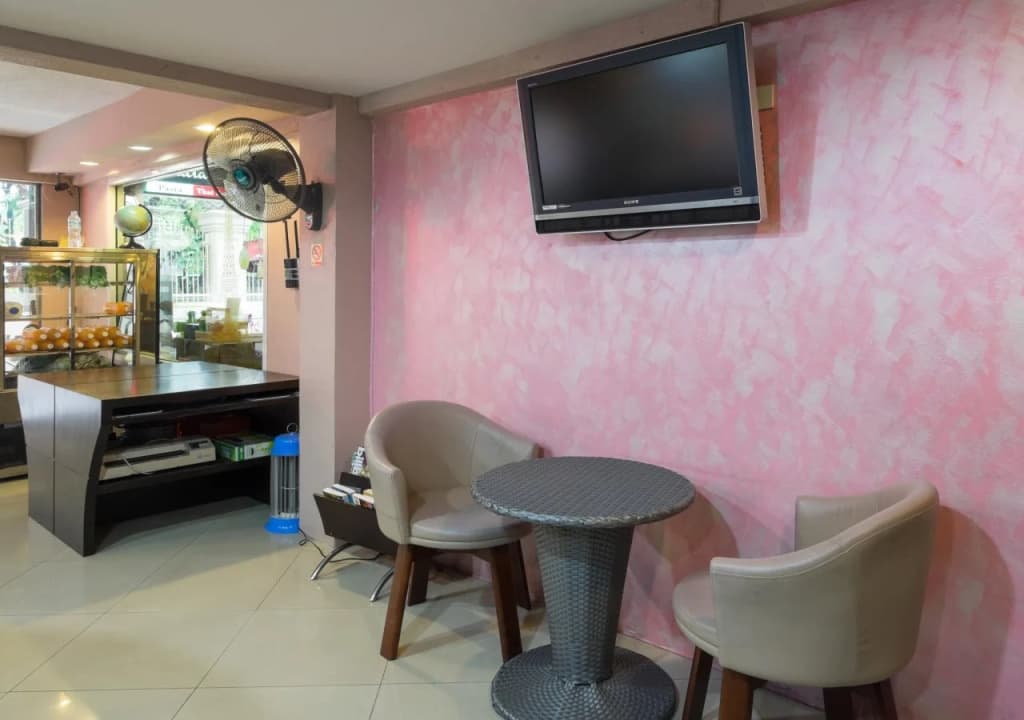 Cozy at Ten Hotel Bangkok - photo 10