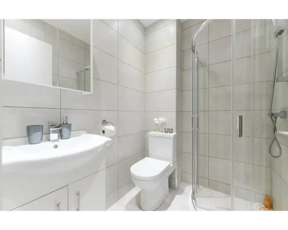 GSES Suite 11B - photo 17