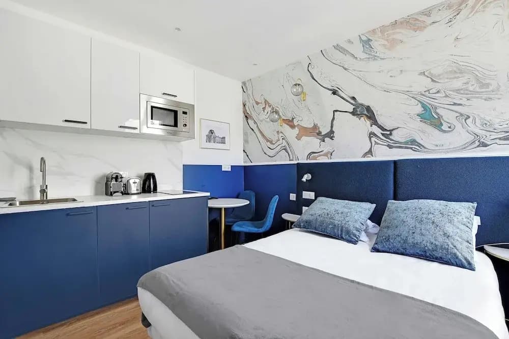 Modern Sutdio for 2 With A/C - Near Montmartre - photo 4