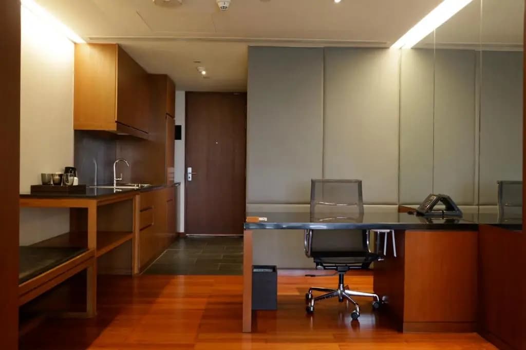 Hansar Bangkok Hotel - photo 30