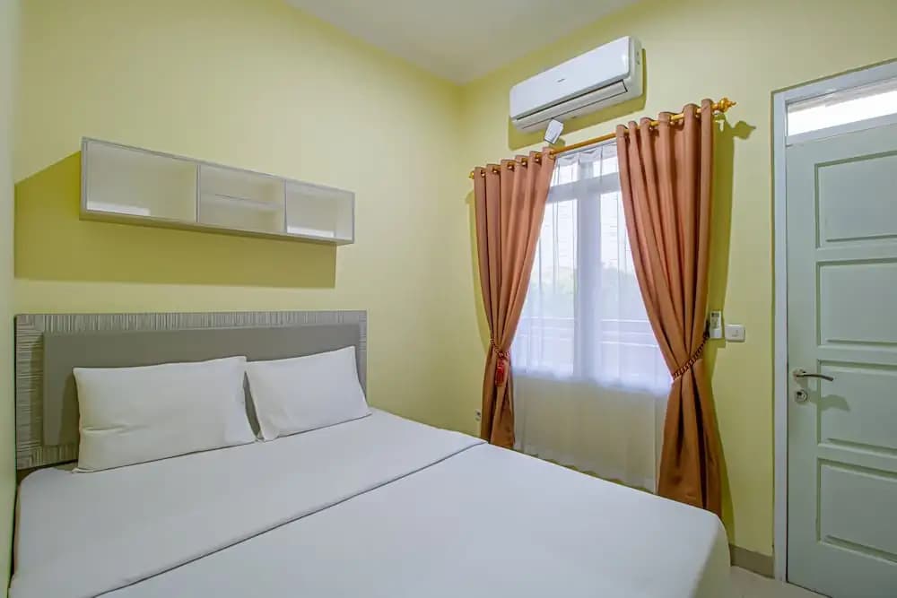 Indah Kost - photo 4